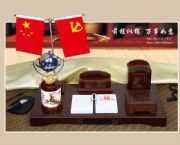 2013新款紅木臺歷