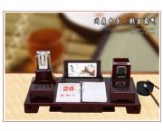 2013新款紅木臺歷